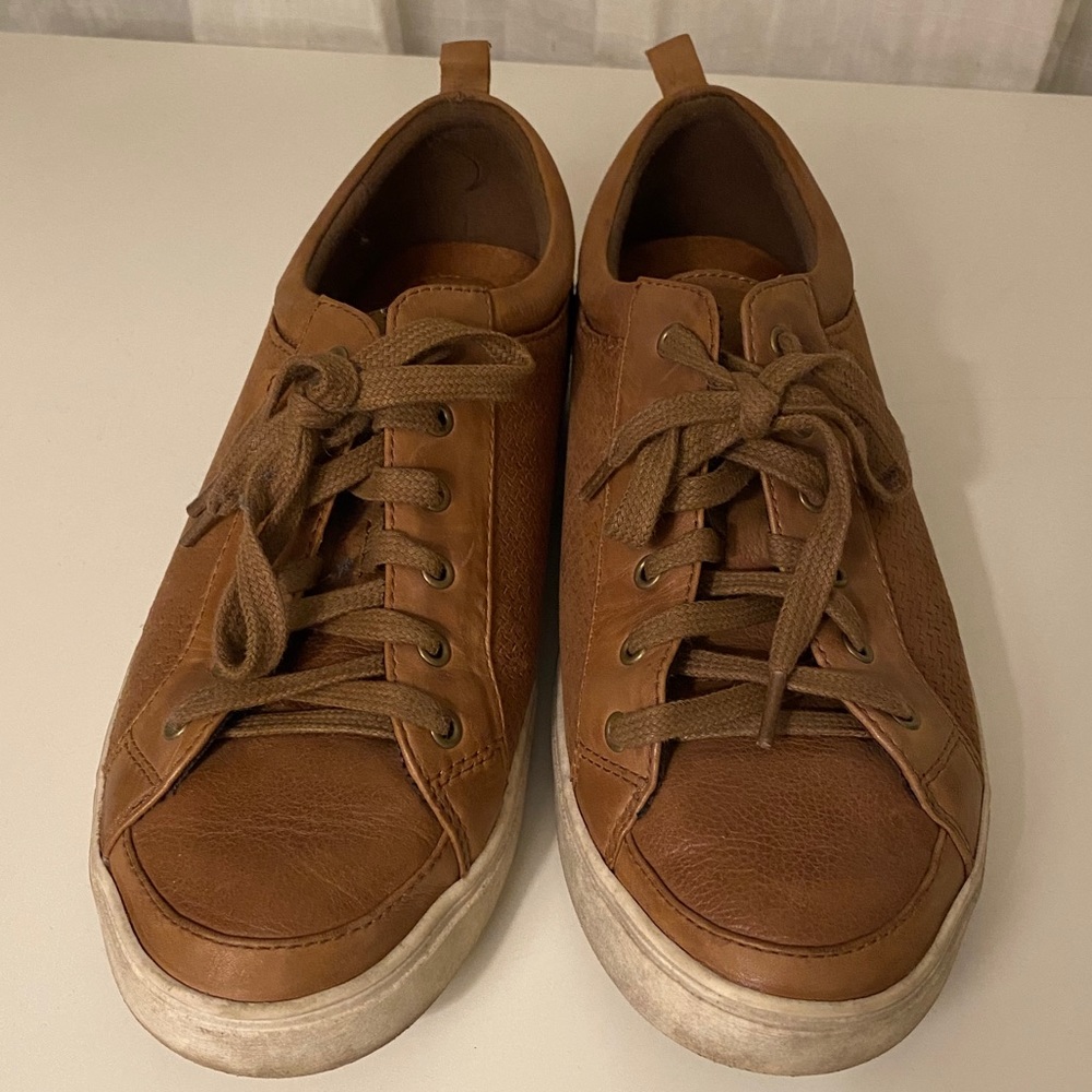 Rockport leather tennis shoe